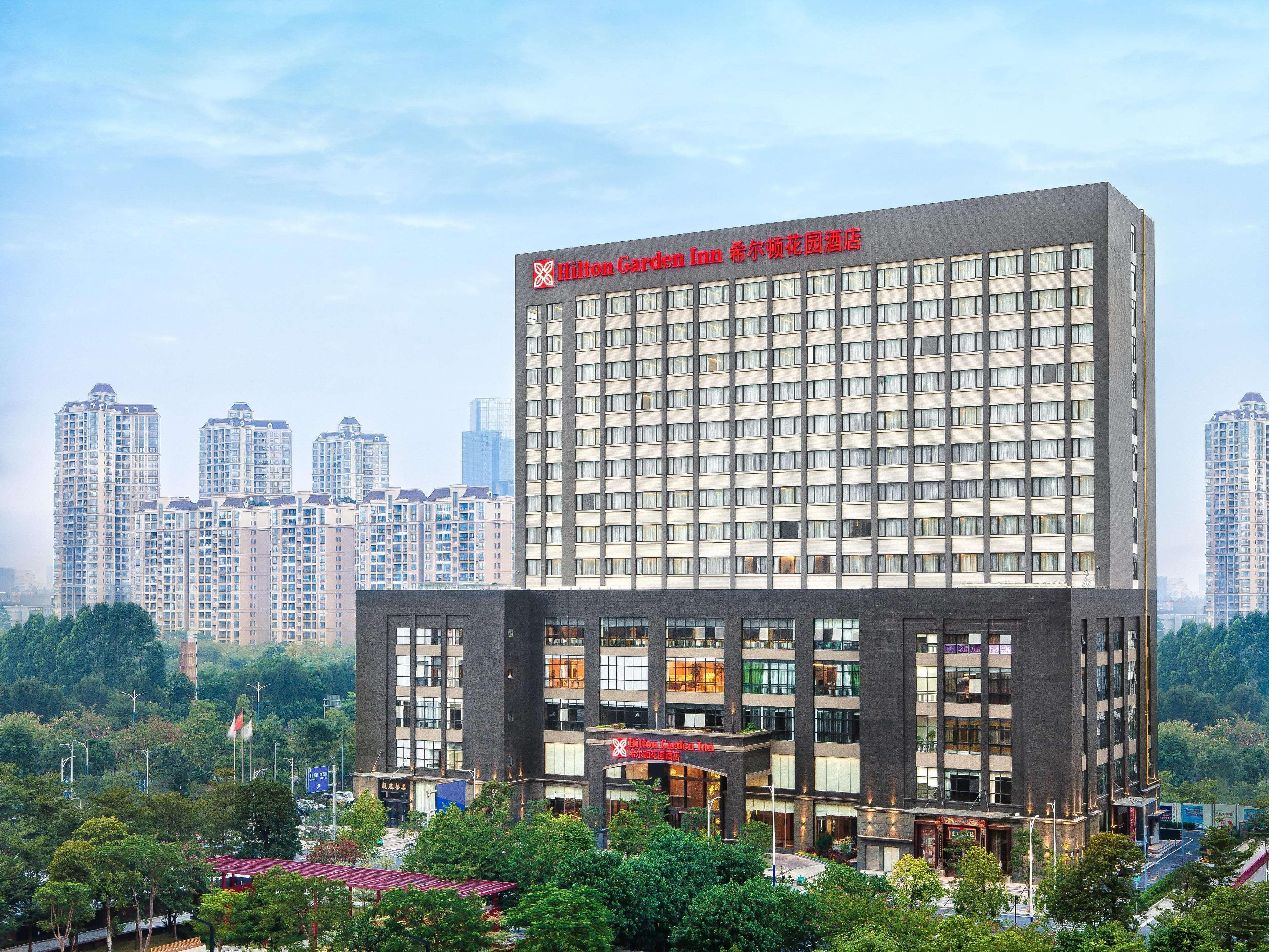 Hilton Garden Inn Foshan Exteriör bild